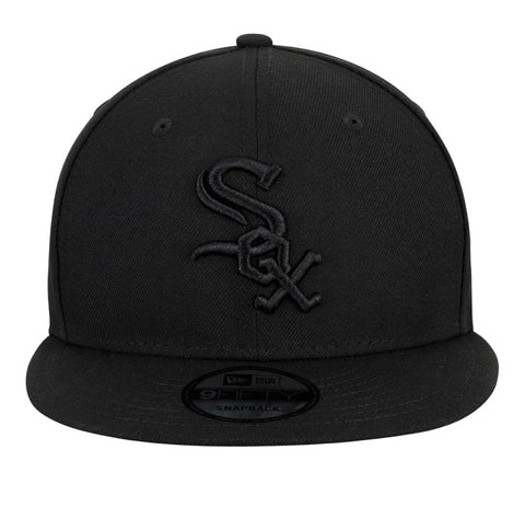 New Era Chicago White Sox Black on Black 9fifty Snapback Cap